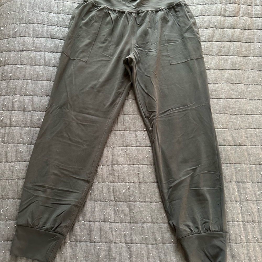 Athleta Salutation High Rise Grey/Teal Jogger Pants